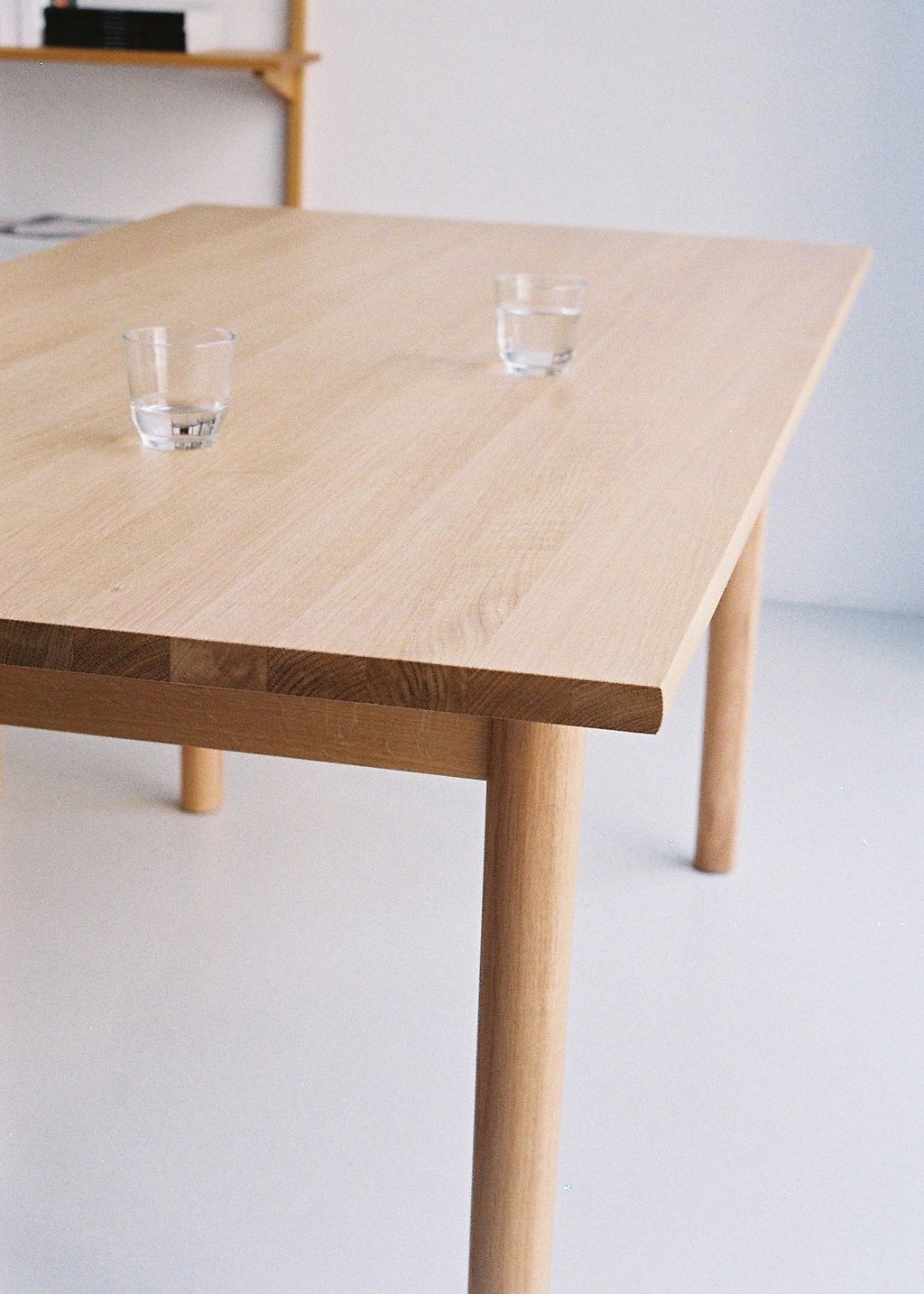 Oak Dining Table © Bautier - Photo : Stephanie De Smet